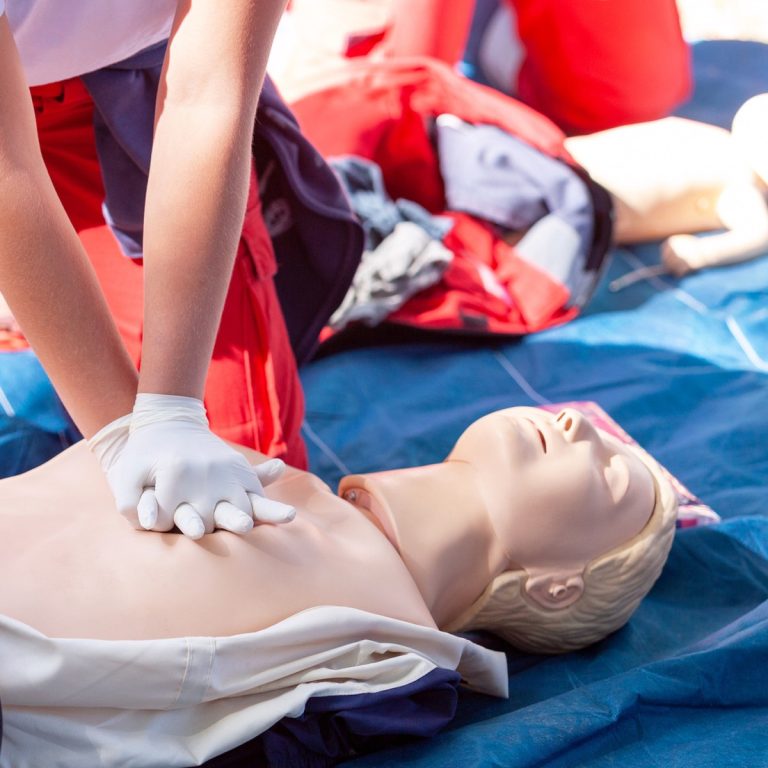 Practical Emergency First Aid Class in Slough You Can Trust Practical Emergency First Aid Class in Slough You Can Trust