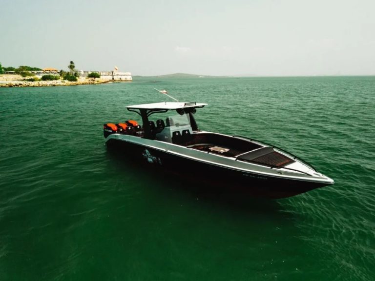 Exclusive Luxury Boat Rentals That Elevate Every Voyage