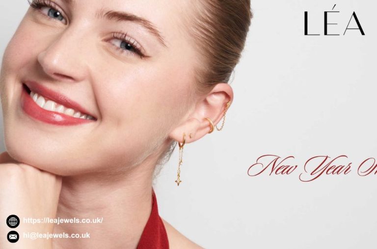 Elegant, Eye-Catching Stud Earrings for Every Day Wear Elegant, Eye-Catching Stud Earrings for Every Day Wear