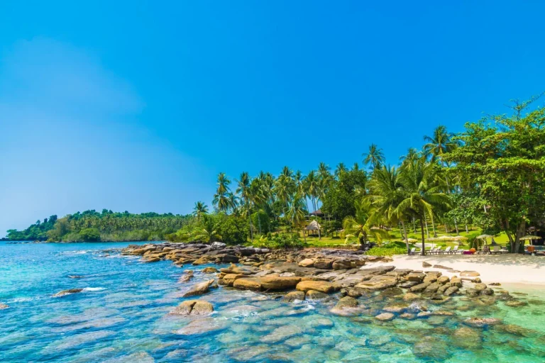 Discover Practical Car Rentals in Hawaii for your Island Escape