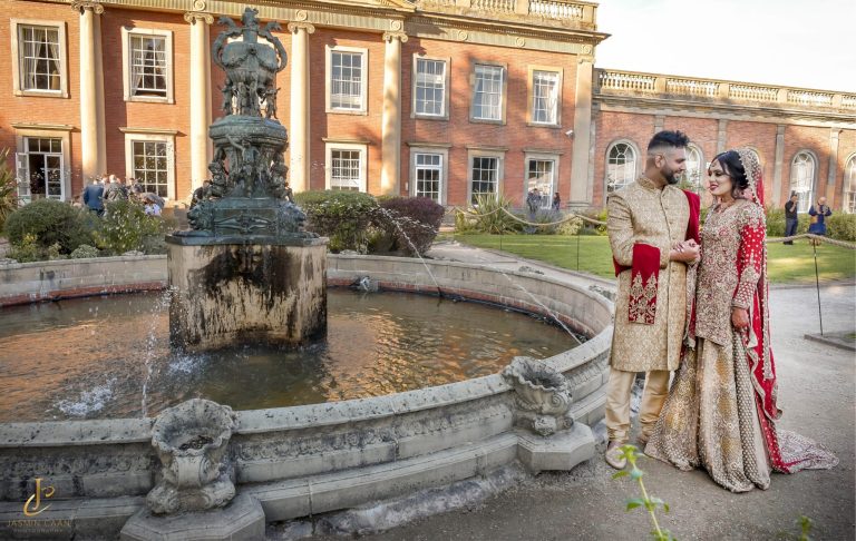 Capturing Your Day with a Specialist Wedding Photographer and Videographer