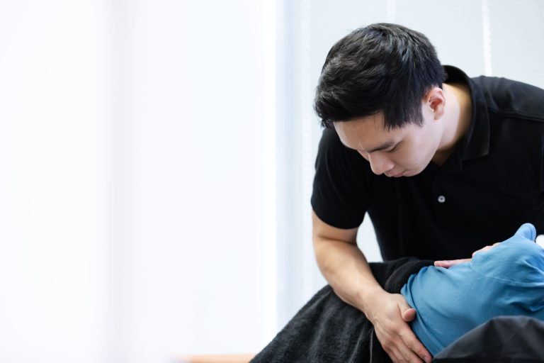 Effective Frozen Shoulder Care for Hornsby Residents