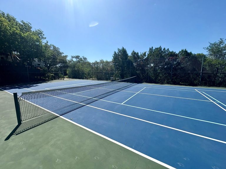 Discover Casual Pickleball Sessions for All Levels