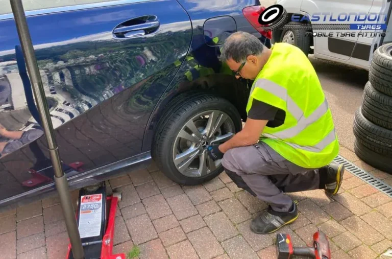 Reliable Emergency Tyre Fitting Services for Fast and Safe Roadside Assistance